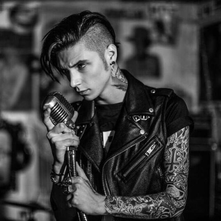 Энди серкис. Энди ер. Энди комо актер. Энди ер. Энди блэк 2022.