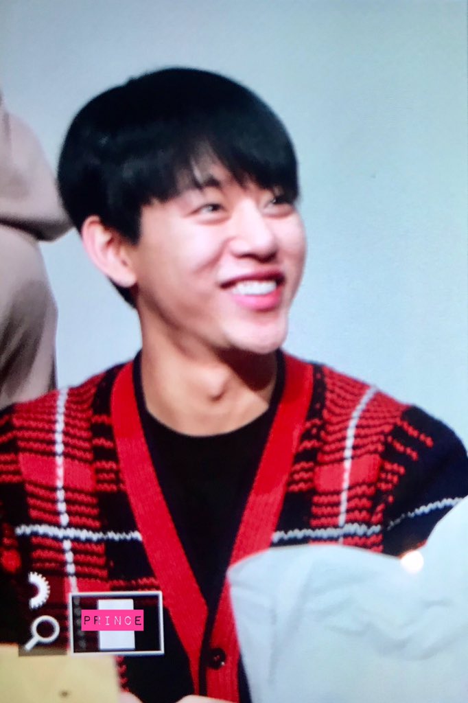 628S2prince's tweet photo. 미리보기 171225 @ 일산팬싸 #BAP #대현 #Daehyun @BAP_Daehyun #EGO #HANDS_UP ☺️❤️ https://t.co/pO7yS9SvaM