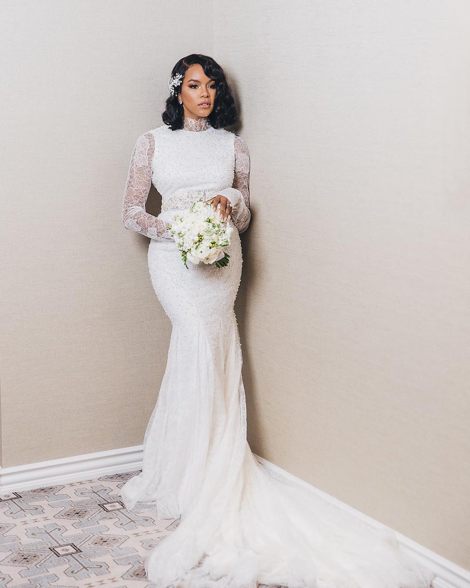 BrightandBride's tweet photo. Different shades of @LeToyaLuckett 🎆✨💖❤
Photography: @stanlophotos
・・・
#weddingfashion #inspire #wedding #weddingdress #bride #bridesmaidsdresses #goals #Beautiful #bridalinspiration #weddingday #bridalmakeup #perfect #weddingseason #blackbride #weddimgphotography https://t.co/TjUIVFnfLQ
