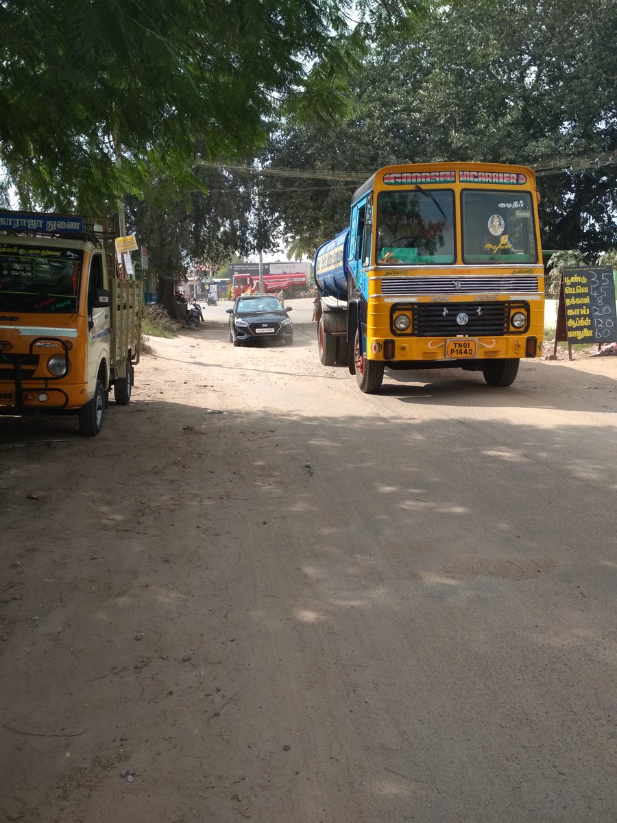 srisaravanan369's tweet photo. Please fix (Road) @ https://t.co/nfdRXyOryf @PMOIndia @swachhbharat (via @swachhbharatapp) https://t.co/gk2eiXAX8o