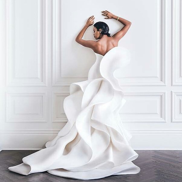 BrightandBride's tweet photo. Different shades of @LeToyaLuckett 🎆✨💖❤
Photography: @stanlophotos
・・・
#weddingfashion #inspire #wedding #weddingdress #bride #bridesmaidsdresses #goals #Beautiful #bridalinspiration #weddingday #bridalmakeup #perfect #weddingseason #blackbride #weddimgphotography https://t.co/TjUIVFnfLQ