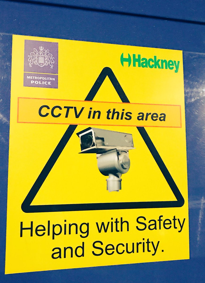 MPSHackney's tweet image. Last stop on the #GDTeamC Xmas Eve tour was @hackneycouncil CCTV control room - an invaluable partner who go above &amp;amp; beyond to help us &amp;amp; keep Hackney safe