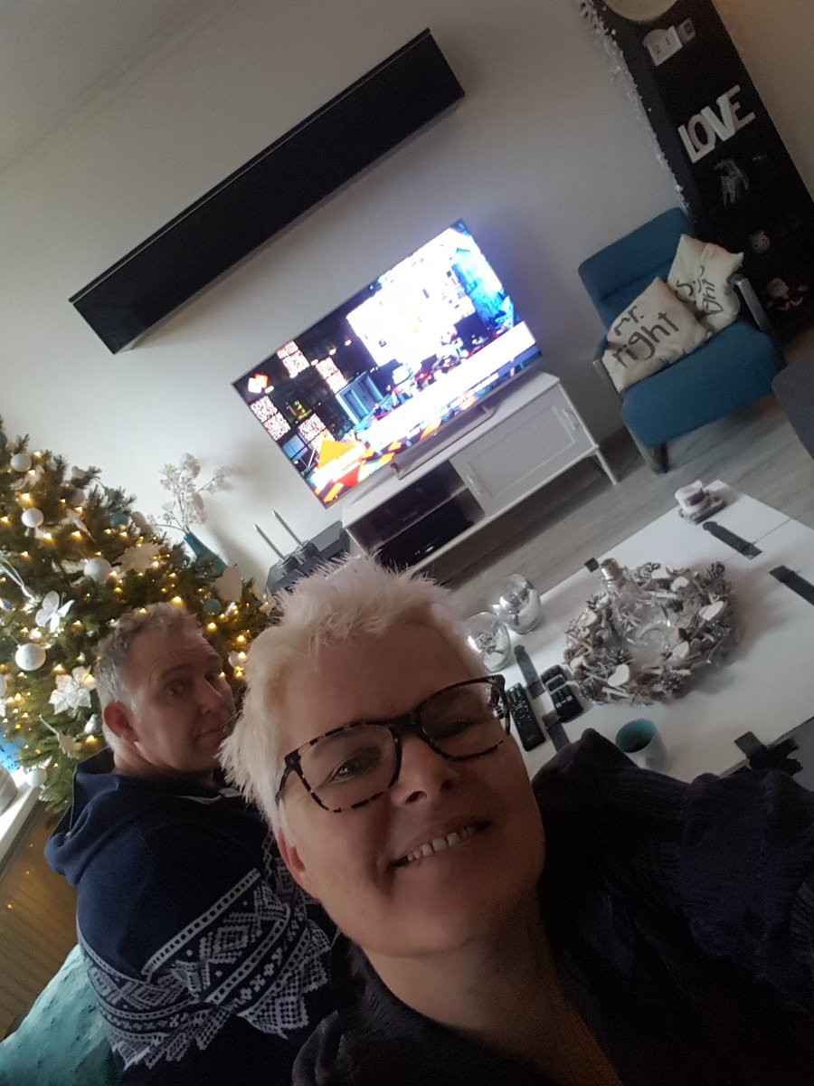 jetdejong's tweet image. Heerlijk wakker worden met #Top2000 #1kerst