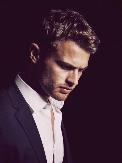 TheoJamesdm's tweet photo. Joyeux noël. https://t.co/q0gQ2BexBs