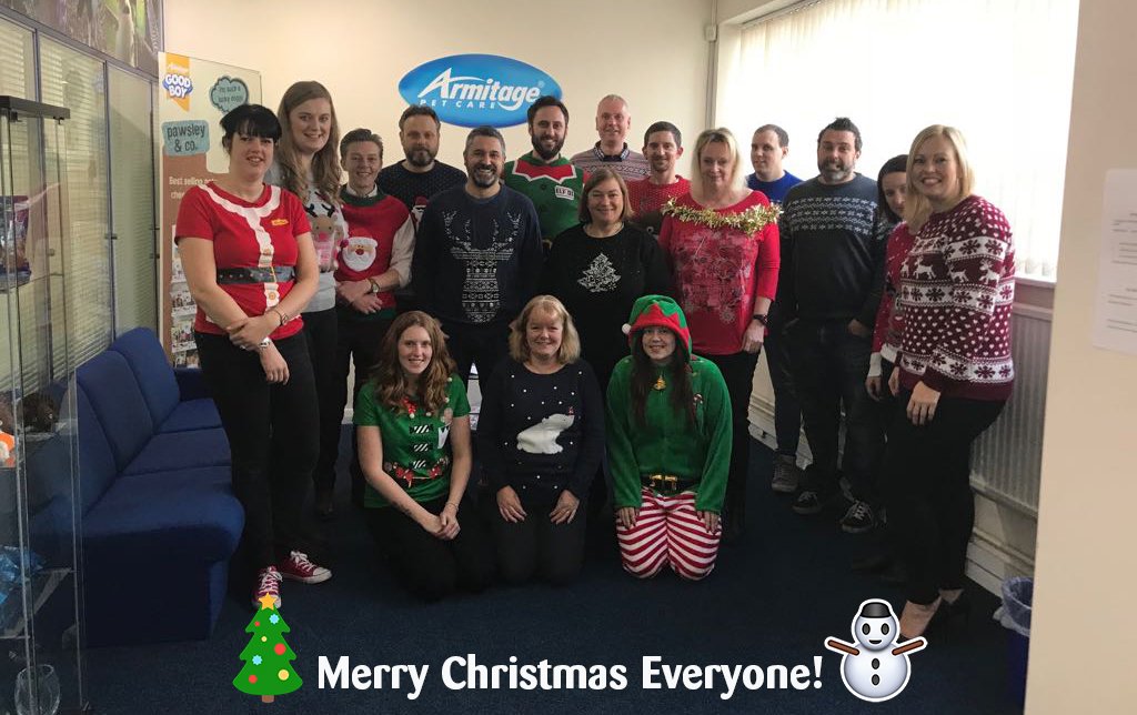 wafcol's tweet photo. Merry Christmas to all our Wafcol doggies and their hoomans from everyone here at Wafcol HQ! 🐶 🎁 🎅 https://t.co/hbOD0RFIFc