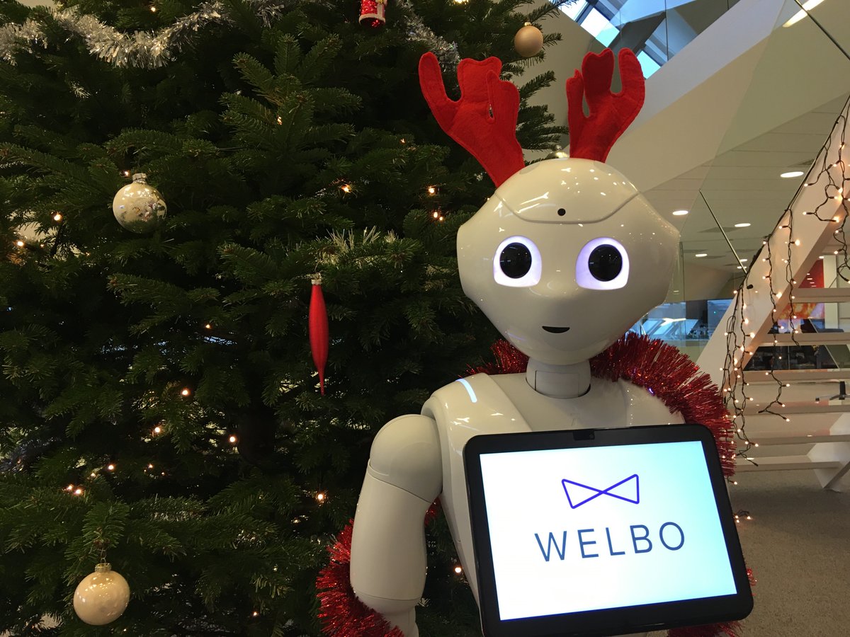 welborobots's tweet photo. Merry Christmas &amp; a great 2018! Hope I, and many robots like me, get to meet you! https://t.co/V5H0lUtdB8