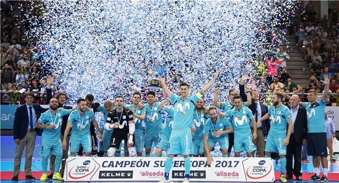 LNFS's tweet photo. 🔙🏆 VÍDEO | @InterMovistar cierra un 2017 de hegemonía global en España y Europa

#LNFS #FutsalHeart💙  

https://t.co/jEQDh8kg7w https://t.co/CDFHrEjD72