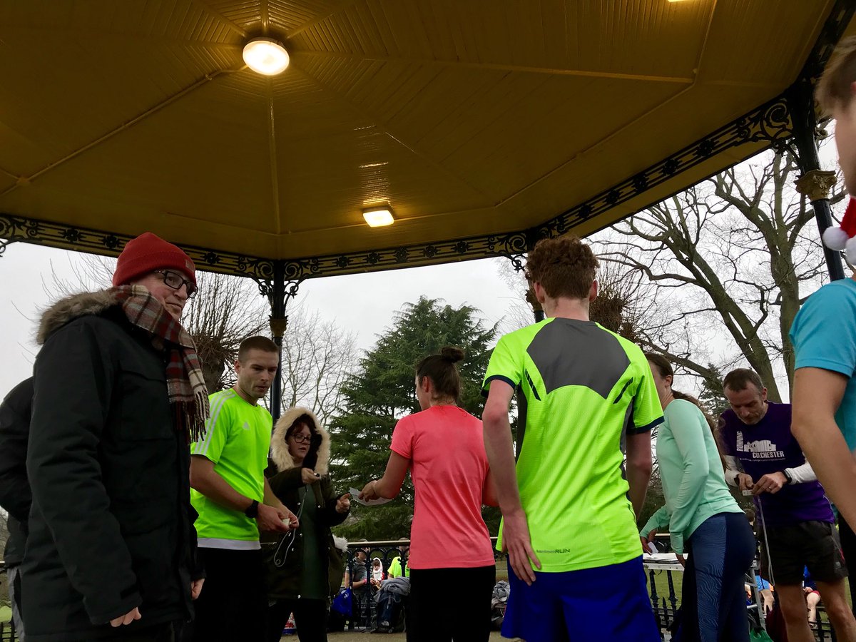 HUGE turn out for the Christmas Day <a href="/Colchesterparkr/">Colchester parkrun</a> in Castle Park. Generosity of volunteers is amazing. Thank you so much #Colchester