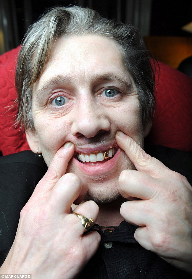 Happy 60th Birthday Shane Macgowan.
That\s the real Christmas miracle. 