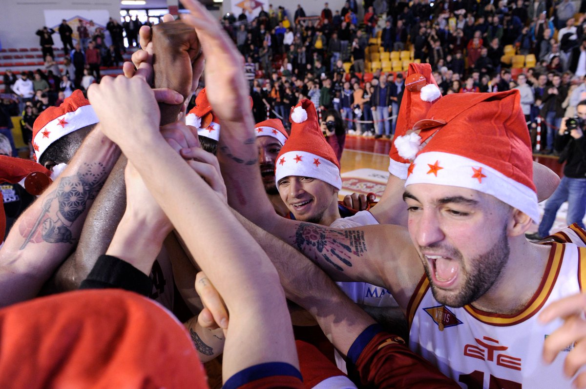 La Virtus Roma augura a tutti i suoi tifosi e agli appassionati di pallacanestro un Buon Natale e felici Feste! 🎄☃️🎅

#VirtusRomaStateOfMind #WeAreRoma #DajeVirtus #HappyChristmas