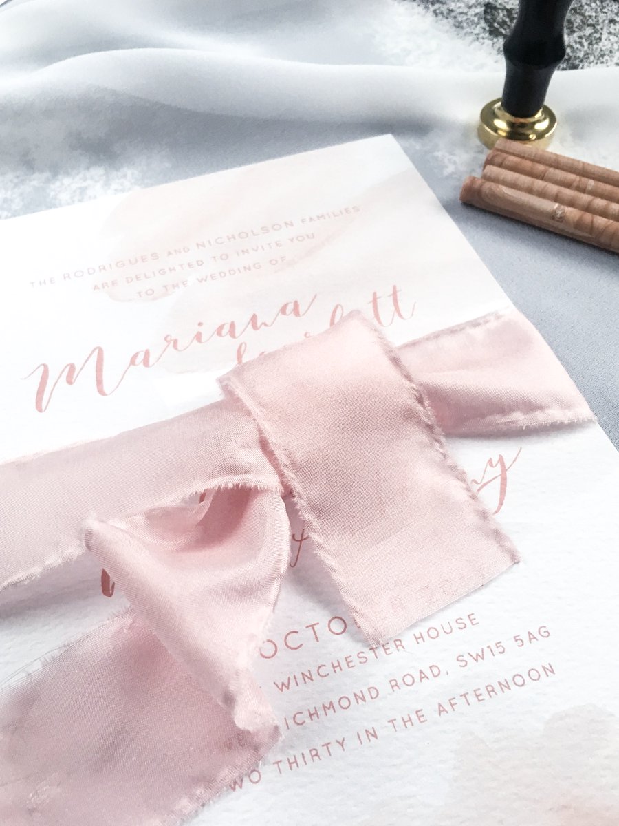 calendarpaperco's tweet photo. M E R R Y  C H R I S T M A S ! A biiiig thank you to all my lovely clients, for all your orders, enquiries and support. (I know everyone says this but) roll on 2018, exciting things are happening! One beautiful rebrand and so much wedding stationery goodness 💕 https://t.co/iolkJDEWDl