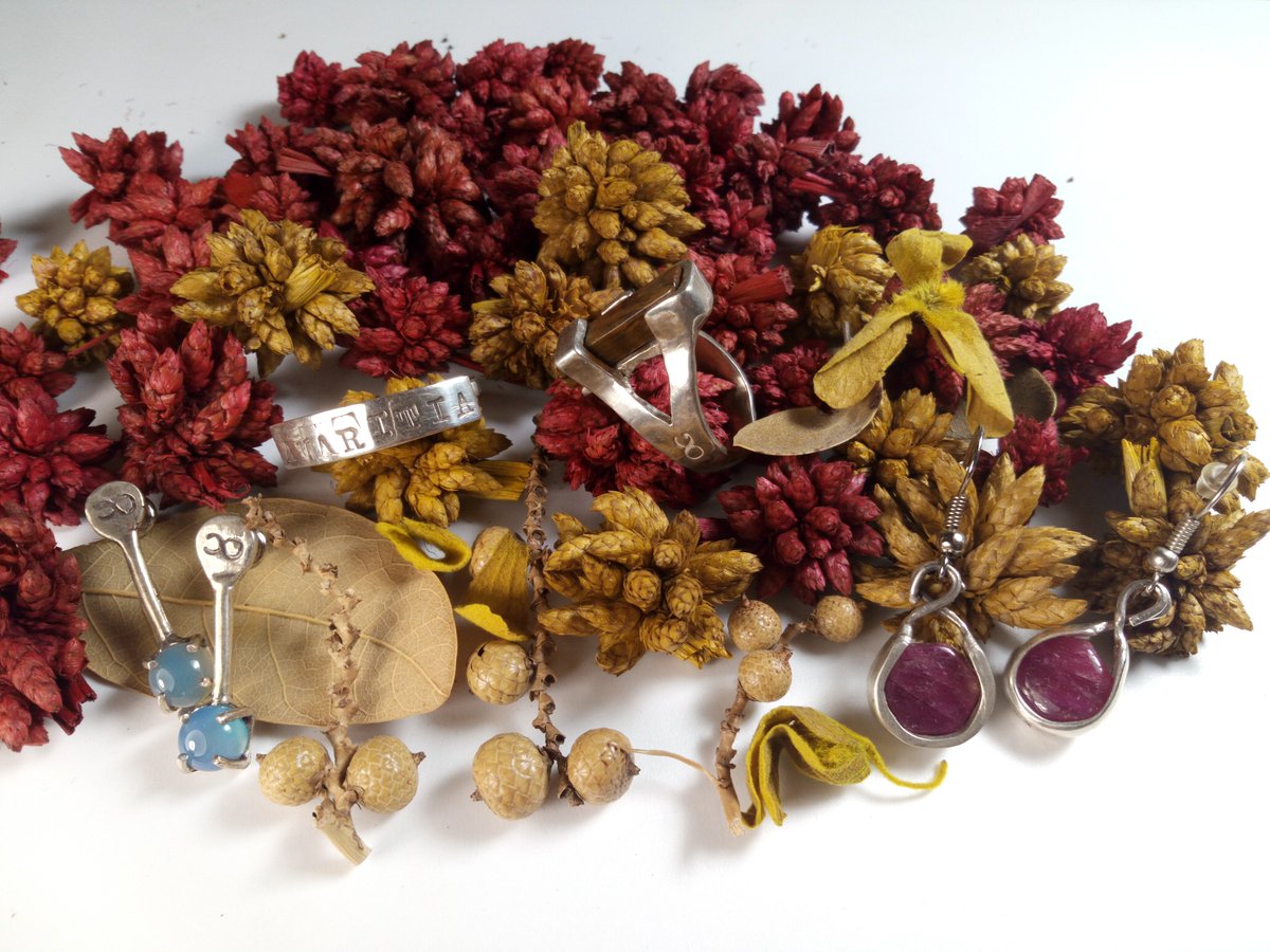 avaritiajewels's tweet photo. ¡ Felices fiestas ! 💍❤🎁 https://t.co/y9nqdQHSvL https://t.co/aLfuNnp4tV