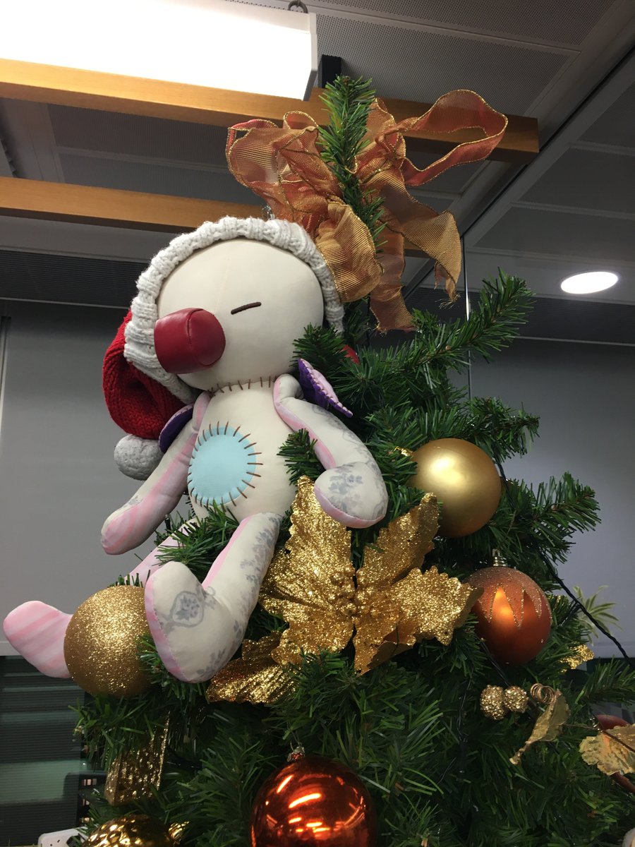 This looks like a comfy spot, kupo!
#HappyHolidays everyone!