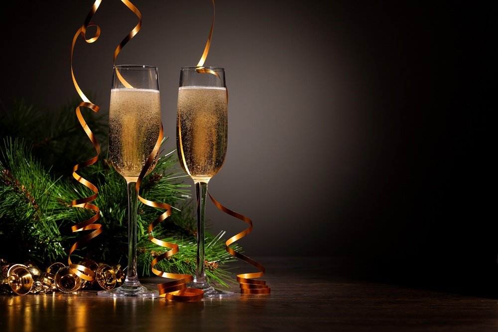 HaleITweet's tweet photo. Merry Christmas from everyone here at Hale IT. Just a reminder that we reopen on Tuesday 2nd January at 9am for email and telephone support, and 11am for in-store visits. #Altrincham #ITsupport https://t.co/lRrNuUT6VT