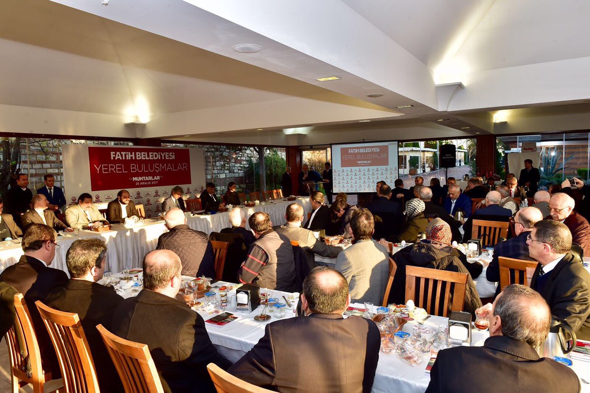 "Yerel Buluşmalar" toplantıları kapsamında Fatih'imizin değerli muhtarlarıyla bir araya gelerek, ilçemizle ilgili istişarelerde bulunduk.