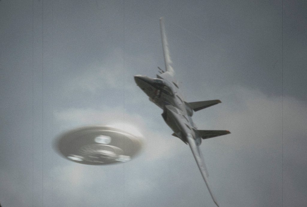 We_search_ET's tweet photo. Did the United States keep crashed UFO remains stored away in modified buildings in Las… https://t.co/hvl5k0lFr2 https://t.co/f8PXO9mlDZ