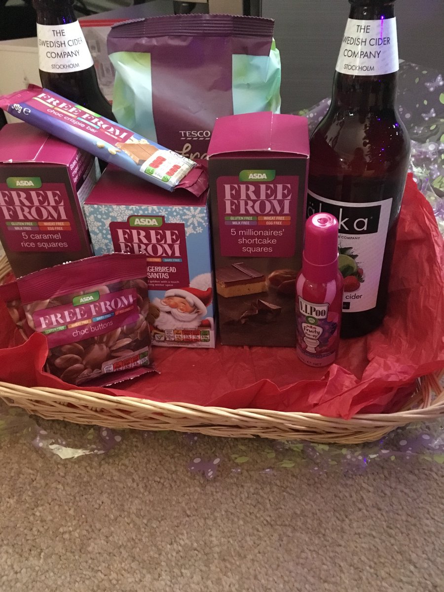 Sarah_Gard's tweet photo. I have the best friend ever 😂😂 https://t.co/0WxqXpvwfq