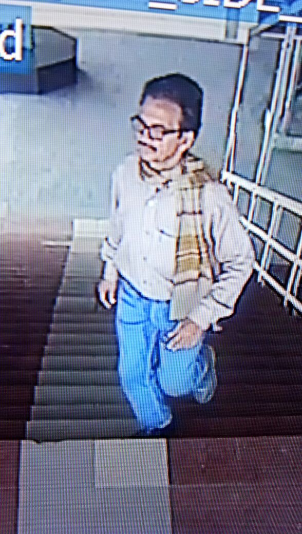 sidmishra41's tweet photo. he is in jhalda or ranchi station because he had taken the ticket of jhalda only plss sir  find him out plss i beg..@rpfserkgp https://t.co/BIuifaXBSg