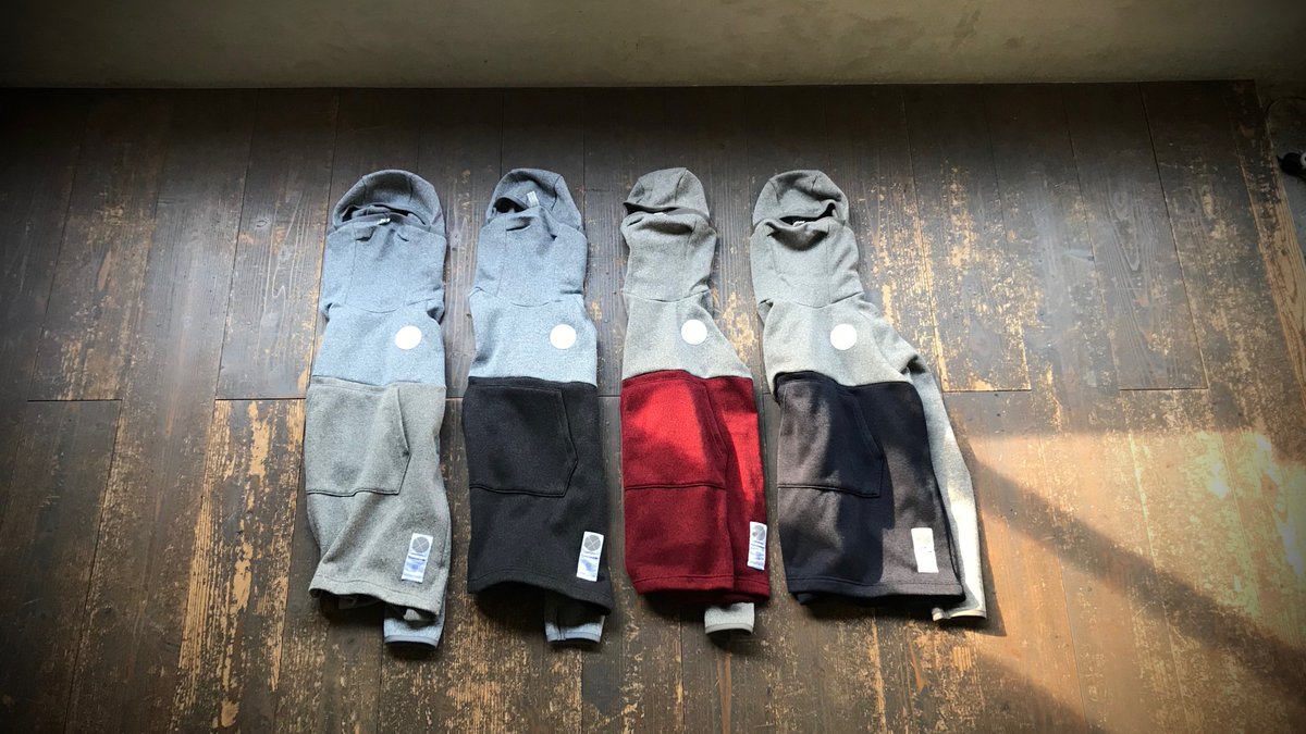 Chickennot ツートンカラー4種盛り 04 Ashgrey Oatmeal 05 Ashgrey Charcoal 07 Oatmeal Red 06 Oatmeal Navy 04 のように上下似かよったトーンの2配色とか 05 はアンチ モノトーン派用で 06 はモノトーン好き用など めっちゃ似