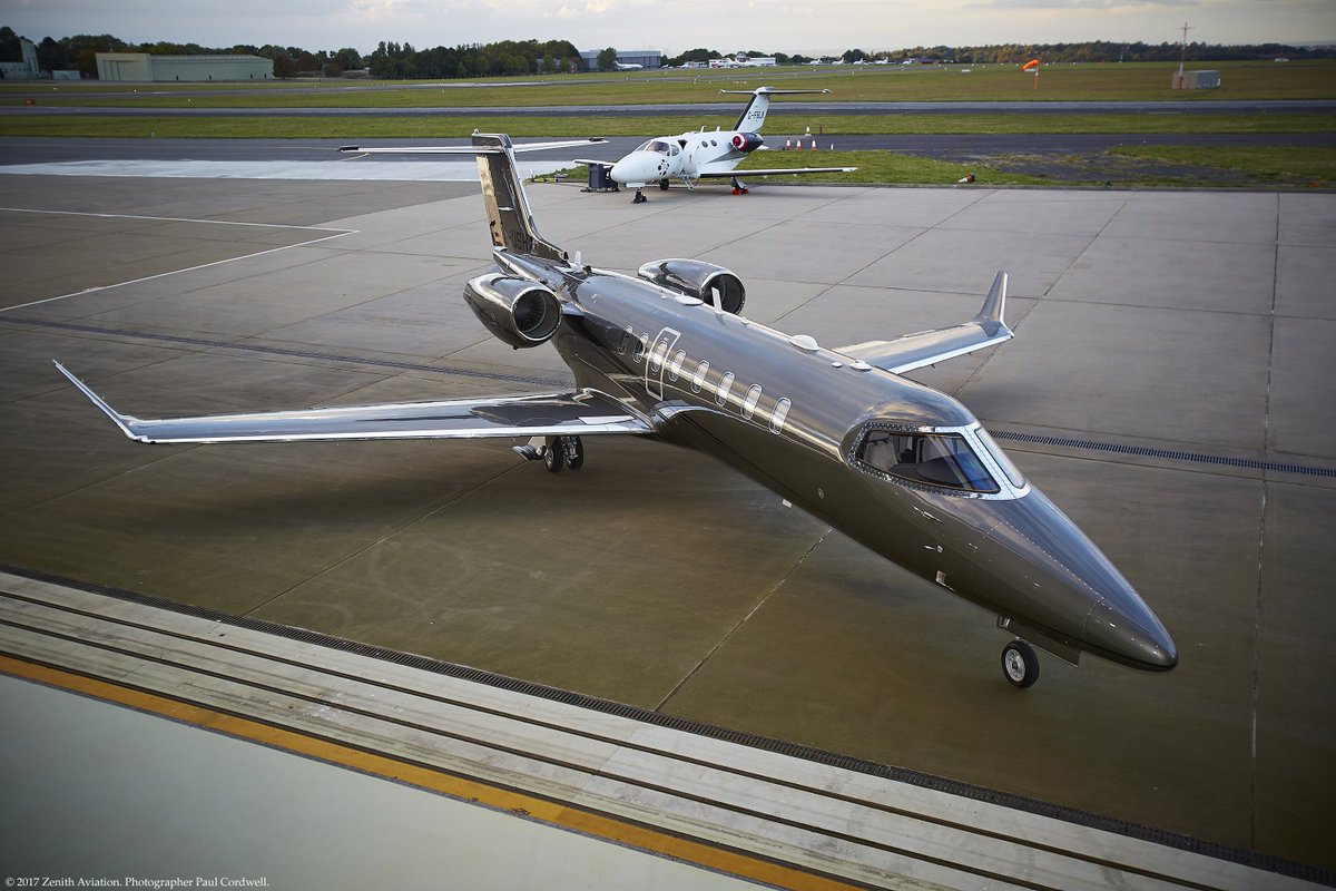 zenithavuk's tweet photo. Our presents are arriving a little late @zenithavuk with Santa delivering our two new #Learjet75s in the New Year! We cannot wait, until then we wish you all a Merry #Christmas!✈️ https://t.co/KjYImvYHgA