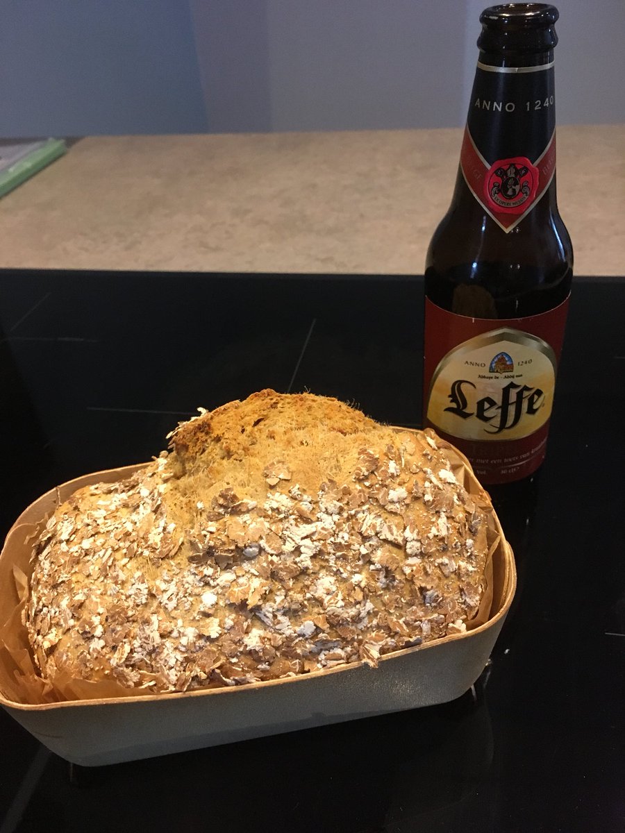 johankoops's tweet image. Ik ben benieuwd naar de smaak. #leffebierbrood