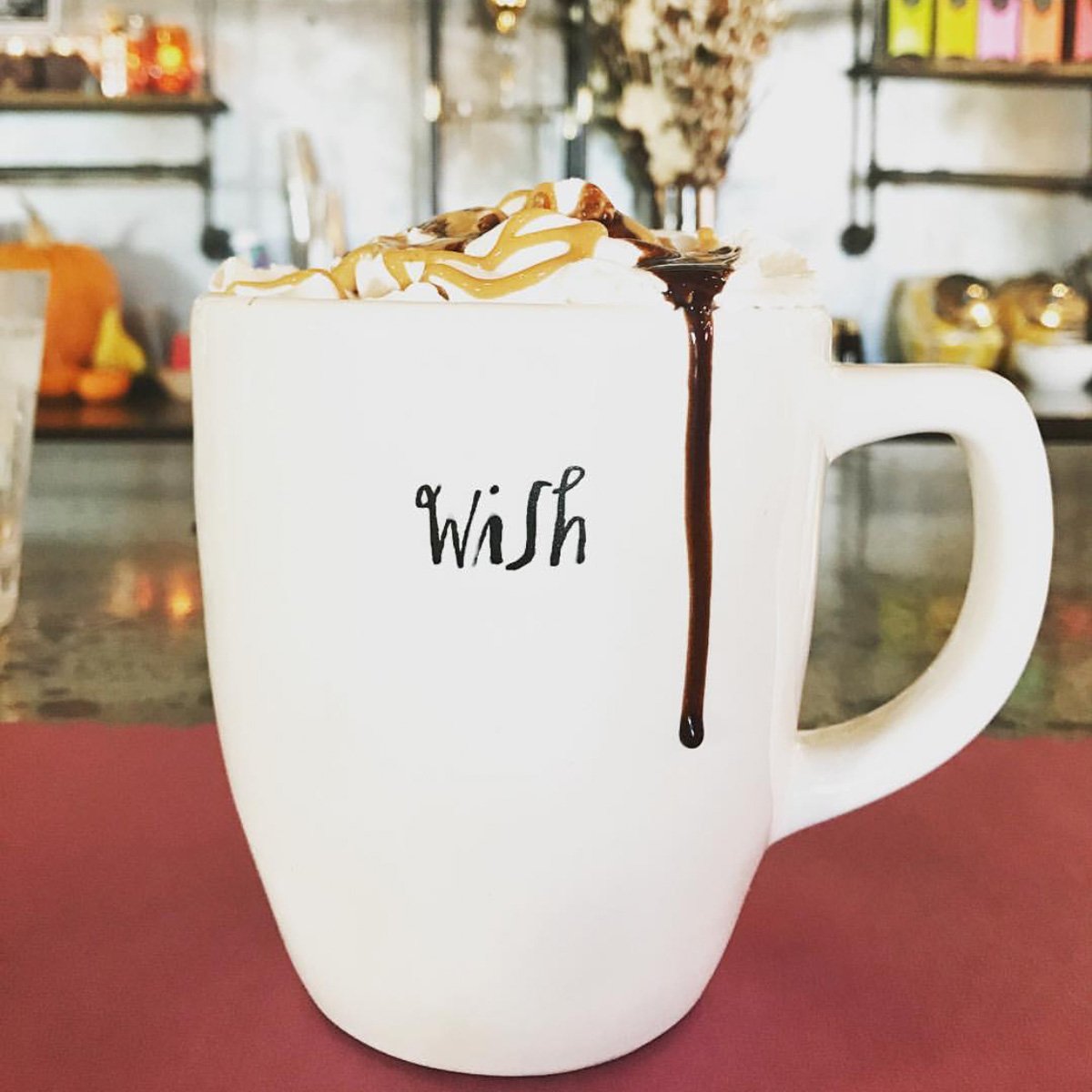 ToastCoffeehous's tweet photo. We wish you and your family a Merry Christmas! 🎅🏼🤶🏼🎄

[📸  credit: petey_b] https://t.co/KHe3IYQfGJ