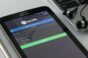 Sonam_Tech's tweet photo. Learn More About Streaming Service like Spotify To Enjoy Free Music Online #techwife #tech techwife https://t.co/wtFs5C9X59
