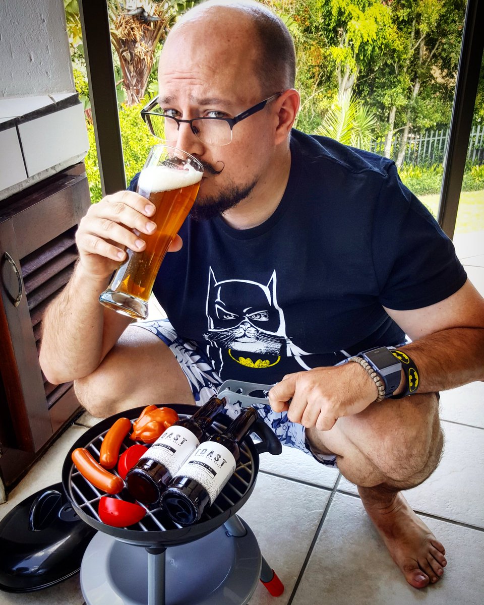 RolyTheBeerGeek's tweet photo. โ๐ฅ๐๐บ
Life is tough in Africa, but at least we have sunshine, fire, braai & beer
๐ค
Season's Greetings & Cheers to an Epic 2018
๐บ๐๐ฅโ๏ธ
#CraftBeer #BricksAndBeer #BuildingWithCraft #MakingToast #Batman #LifeIsToughInAfrica #ToastSA #TastingLeague
๐ธhttps://t.co/e3sArXPPKk https://t.co/tpP8F2JdvO