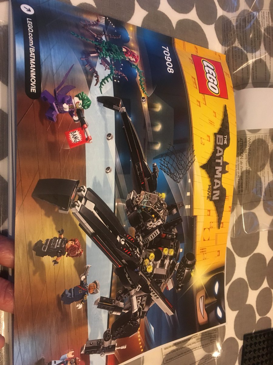 ady_bonner's tweet photo. After only 26 minuets I am already on page 7 of 110!
Second model of the day, best Christmas ever. #letsbuildlego #familychristmas https://t.co/2cUdmP4ybT