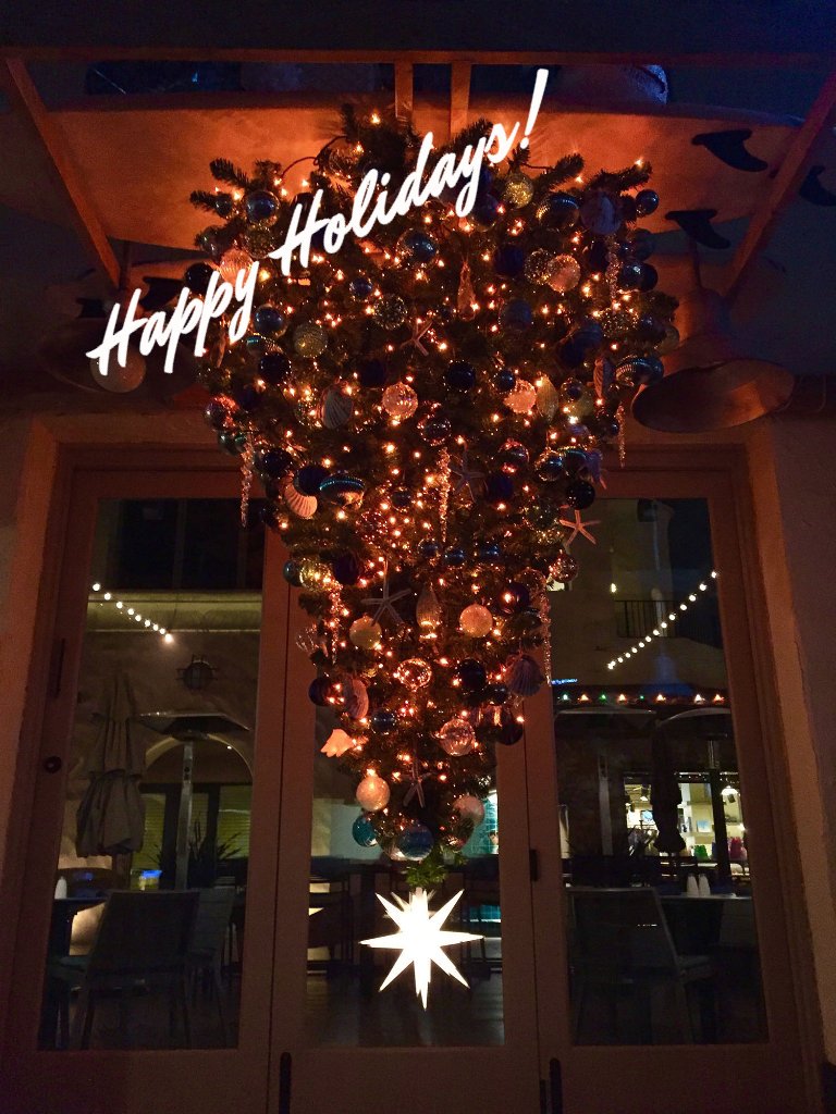 From all of us at Pete's, we wish a wonderful holiday season spent with family, friends &amp; loved ones! 

#PetesGrilleHB #HappyHolidays