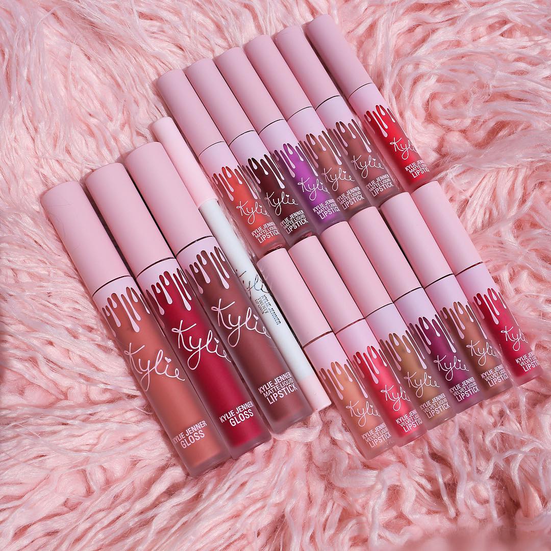 Merry Christmas <a href="/PreciousLil_/">Lilly Cullen</a>