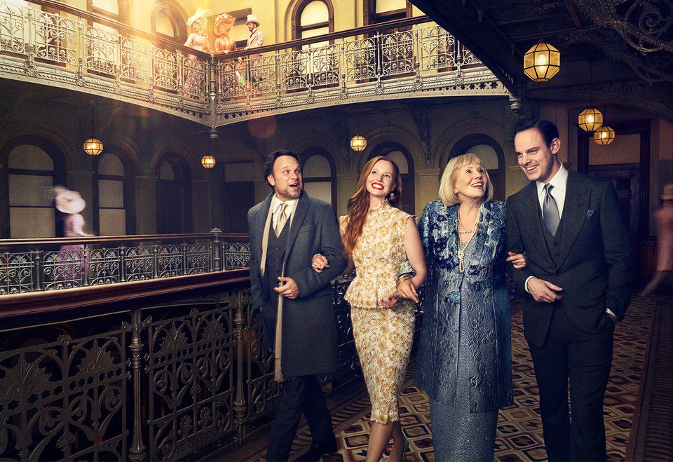 StageTalkUK's tweet photo. The cast of @bartlett_sher's new Broadway production of #MyFairLady at @LincolnCenter, starring #DianaRigg,  Lauren Ambrose, @NorbertLButz  &amp; Harry Hadden-Paton - the show previews from 15th March. 
https://t.co/VLdQycA1Gk https://t.co/cOm4pxxmVY