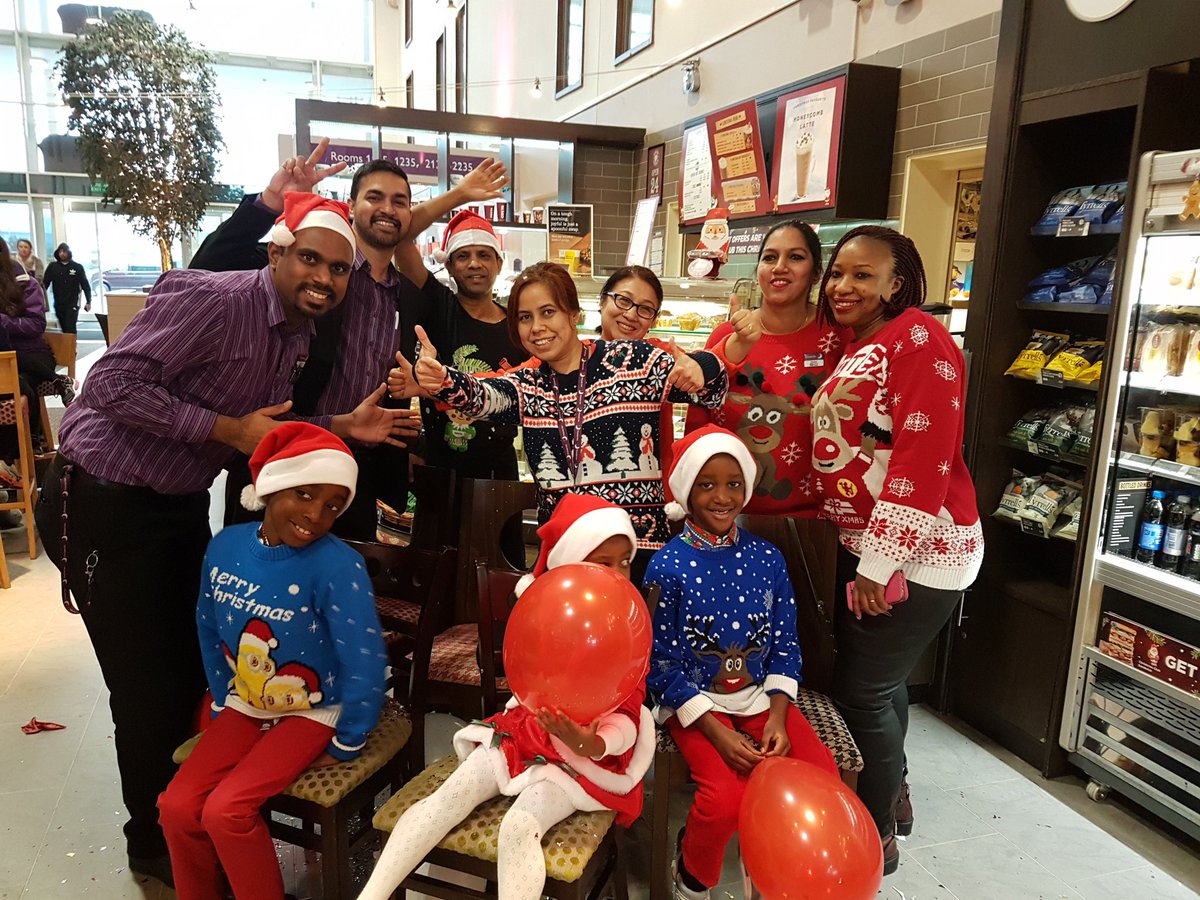 Merry Christmas &amp; Happy New year Costa bath road🎅🎅🎅🎅🎅🤶🤶🤶🤶💖💖💖💖💖💕💕💕💕💕💥💥💥💥