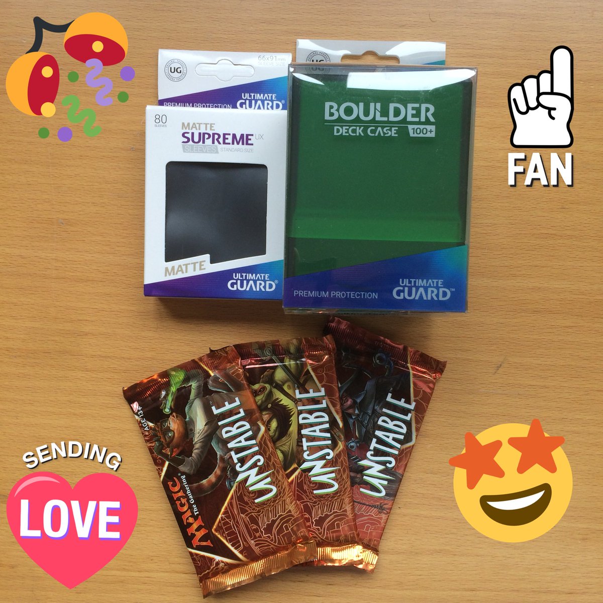 NasanMagic's tweet photo. #UNSTABLE, @UltimateGuard y @NasanMagic os deseamos FELIZ NAVIDAD!!

Follow y RT a este Tweet para ganar este BRUTAL pack Navideño! 

Diré los ganadores la mañana de Reyes!! (6-enero-2018)

Mil gracias a todos por el apoyo!! 

(Envío internacional incluído) https://t.co/7bgBotgH87