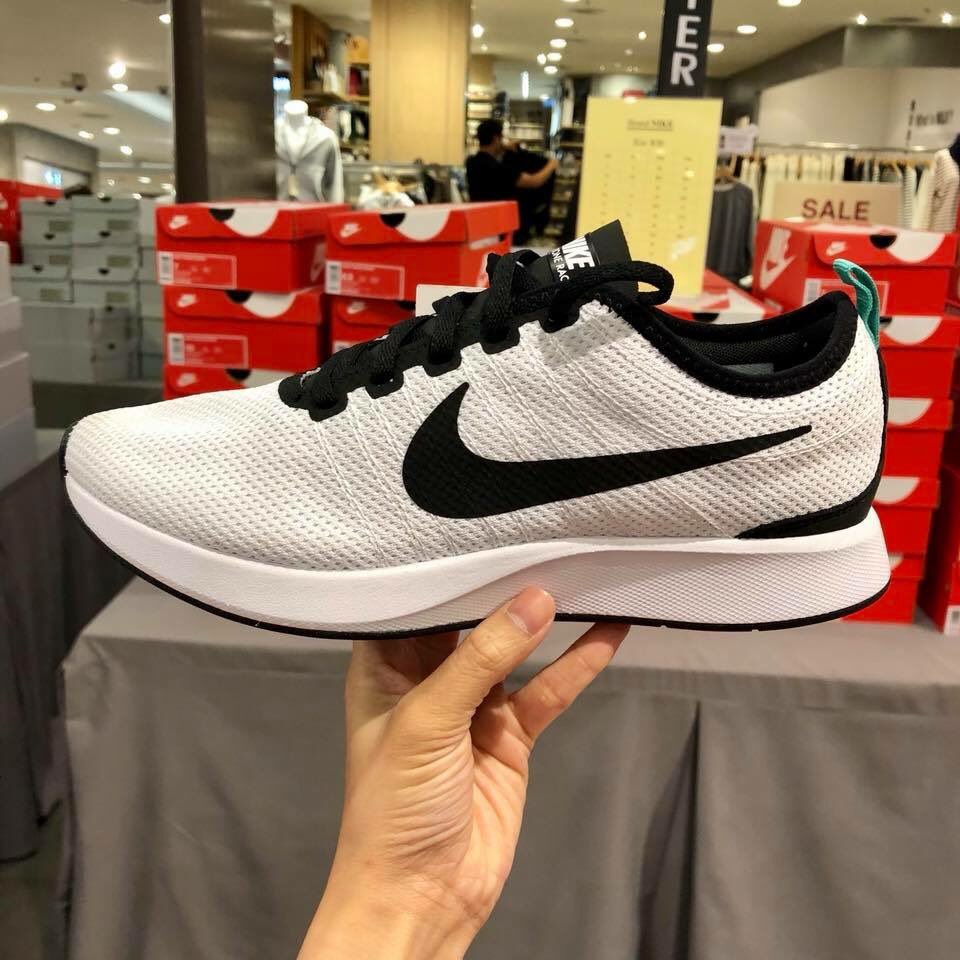 Redprice_50's tweet photo. #ชี้เป้า รองเท้า Nike ลดสูงสุด 30-50% 👟✨

ปล. บางรุ่นไซส์เริ่มเหลือน้อยละน้า 

พิกัด : เซ็นทรัลลาดพร้าว (ลานโปรโมชั่น ชั้น 2 ข้างร้าน MUJI)
วันนี้ - 5 ม.ค. 61

ส่องโพยราคา: https://t.co/Utw4HmLWFa https://t.co/boxcBhB91O