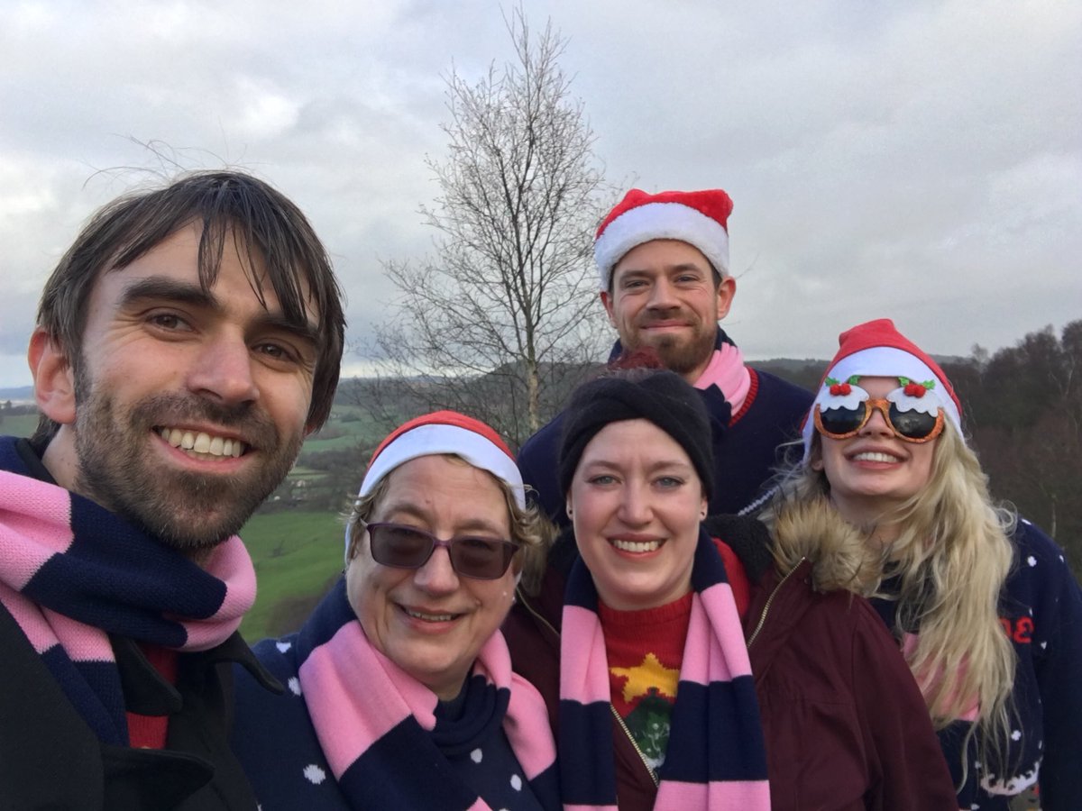 OiChurchill's tweet image. @DulwichHamletFC taking new scarves up Cheshire hills.  #dhfc