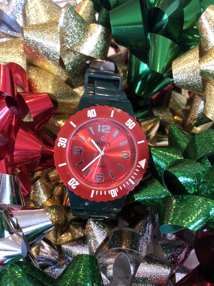 IkenWatches's tweet photo. Wishing everyone a very merry Christmas! #merrychristmas #ikenwatches #ikenwatch #buildyourownwarch #builditchangeitwearit https://t.co/7hl1NeXqFx