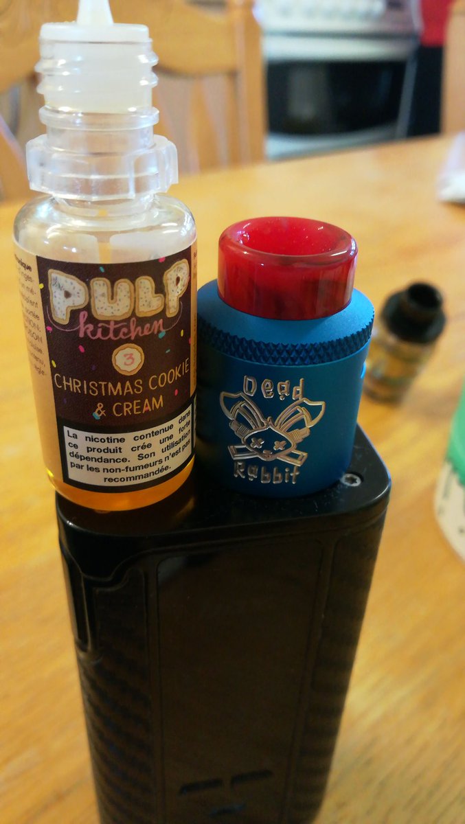 Thevapeblogger tweet media