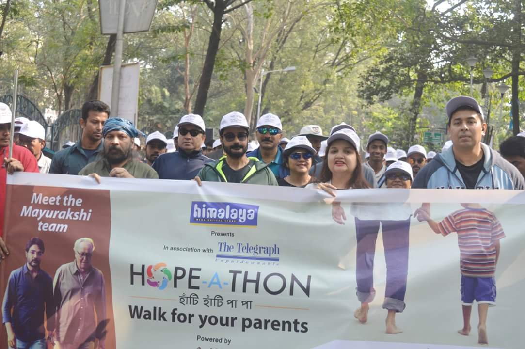 FriendsCommKol's tweet photo. Team #Mayurakshi at #HopeAThon2017
Mayurakshi #Releasing29thDecember
@prosenjitbumba @atanugsh @SudiptaaC @GargiBolchhi @DebojyotiMusic @HasanFirdausul @CandidComm @pssent https://t.co/UqfyWEbPrj