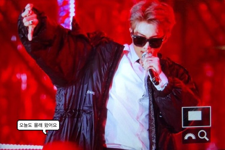 namjunemolle's tweet photo. 171225 RM https://t.co/BKFxrMl3M7