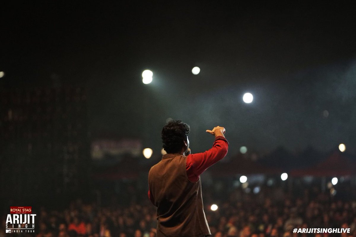 GIMA's tweet photo. A great show by Arijit Singh is indeed the best Christmas gift ever.
Have a memorable and merry Christmas! 

@MTVIndia #ArijitSinghLive #ChristmasEveWithArijit #ArijitInKolkata #MakeItLarge #GiMAConcerts #MTVIndiaTour https://t.co/90JyQ76S3H