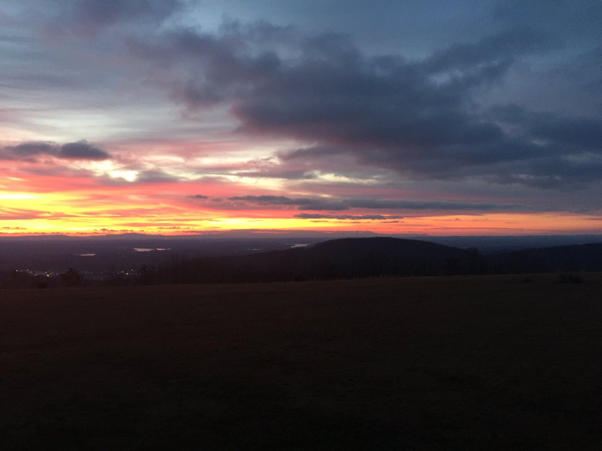 sanditrac's tweet image. Merry Christmas 🎄, on this December 25, 2017.