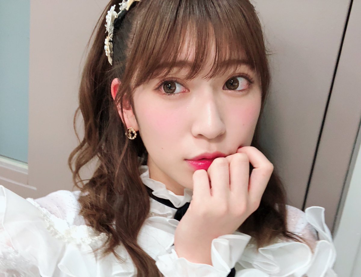 吉田朱里 Twitter પર Cdtv 11月のアンクレット 歌わせていただきました O 引き続き番組をお楽しみ下さい 最近私の女子力動画を めーっちゃ見てくれてるみーおんと 会ったら本物だ ってなるって言われたけど割と毎日会ってます 笑笑 可愛い