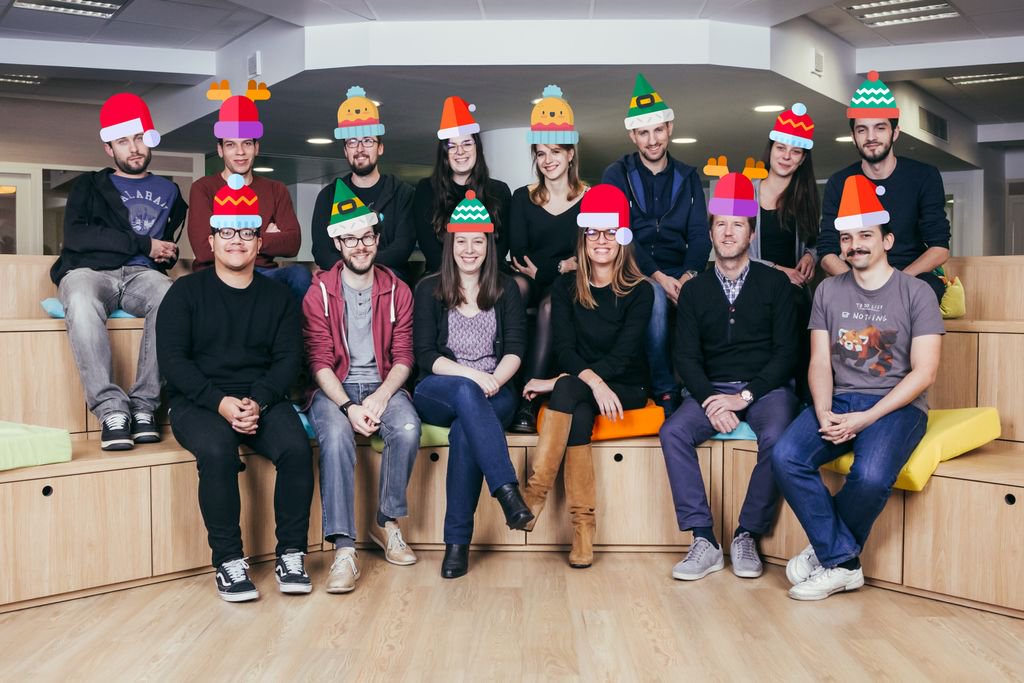upro_france's tweet photo. 25 out of #25DAYSOFUPRO
L'équipe U Pro vous souhaite un joyeux noël, d'excellentes fêtes et une très belle année 2018 ! 🙌 🌲 ⭐ 🎉 💕
#upro #uprolife #dreamteam #digitalteam https://t.co/BTEE9rtxBi
