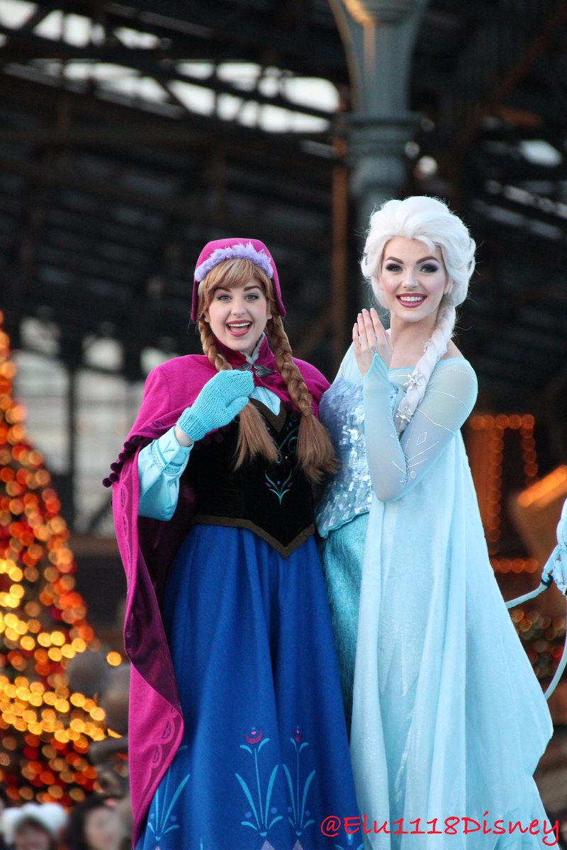 Elu En Twitter メリークリスマス ディズニー クリスマス ストーリーズ 仲良し姉妹 アナから投げキッスも Disney Tdl Christmas クリスマスストーリーズ アナと雪の女王 Frozen アナ エルサ