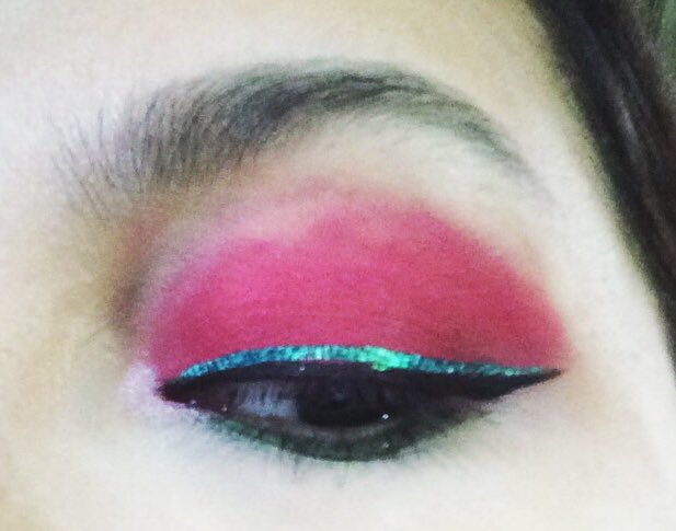 theECOlifestyle's tweet photo. RT @leenatak: Here’s another makeup look I created for Christmas. Tell me which one’s your favourite. #Christmas #christmascheer #christmaslook #christmasmakeup #eyemakeup #makeuplook #makeupbyme #makeupblogger #beautyblogger #mumbaiblogger #indianblogge… https://t.co/ErUvfKBudd