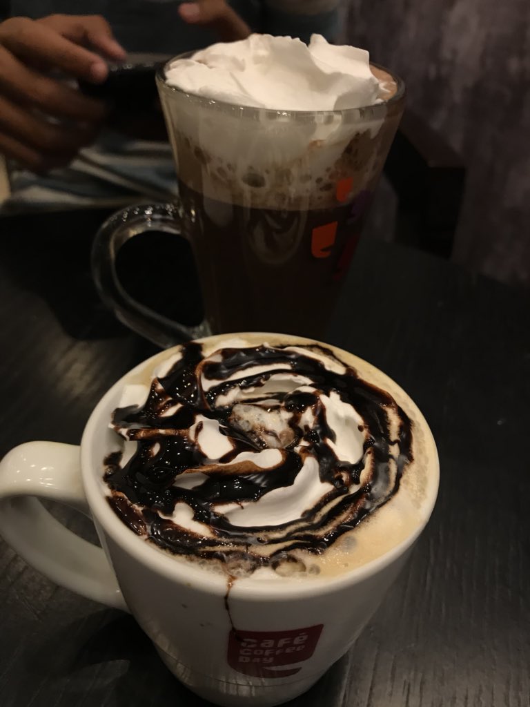 deepal_shinde's tweet photo. Can’t get over coffee @CafeCoffeeDay #My2017Moment #CCD https://t.co/aqU7eeBqo8