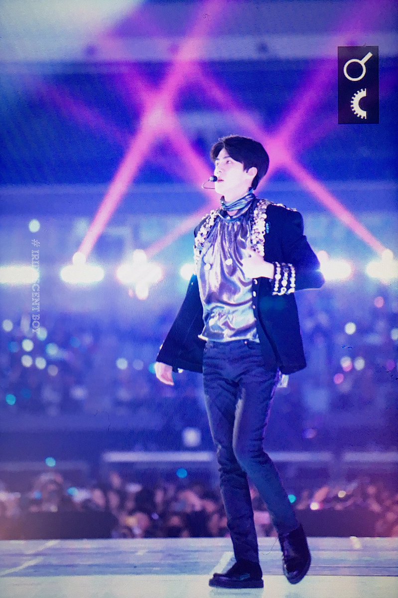 iridescent_boy tweet picture