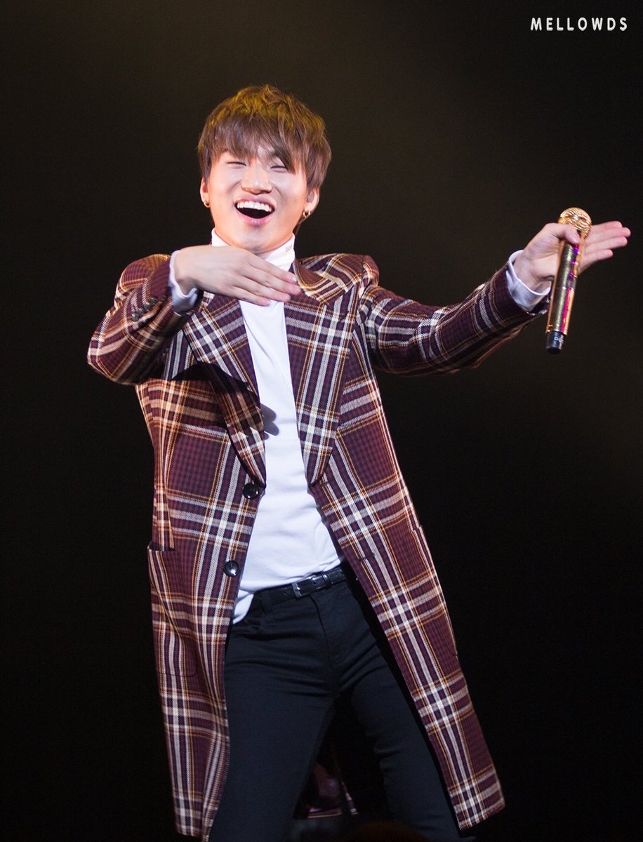 cheri_big's tweet photo. 171219 Dlito2 release event https://t.co/iJa9mNFHLf