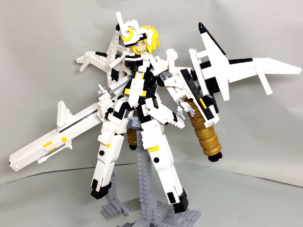 七日坊主 そんなこんなで レゴで作った 武装神姫の天使型mms アーンヴァル トランシェ2 でした Lego レゴロボ 武装神姫 T Co Uigoknrawt Twitter